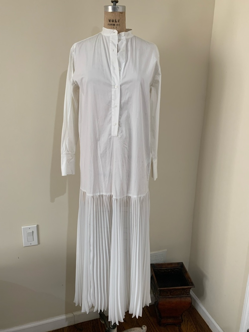Zara White Long-Sleeve Pleated Maxi Dress